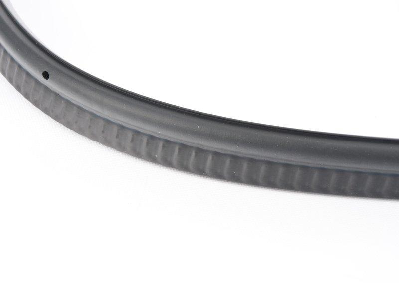 Уплотнитель багажной двери