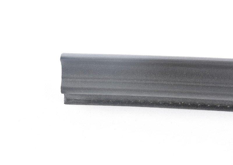 Уплотнитель двери Л