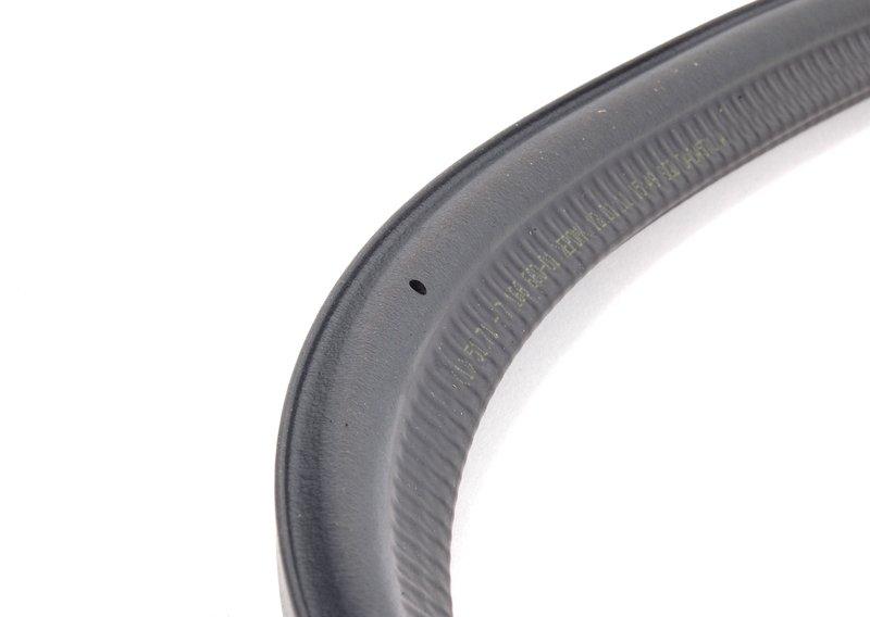 Уплотнитель багажной двери