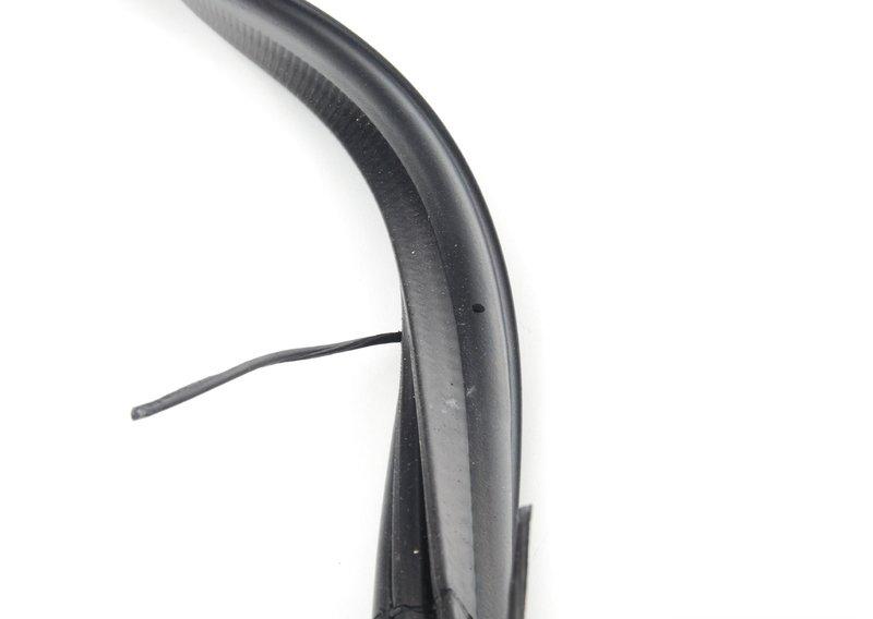 Уплотнитель багажной двери