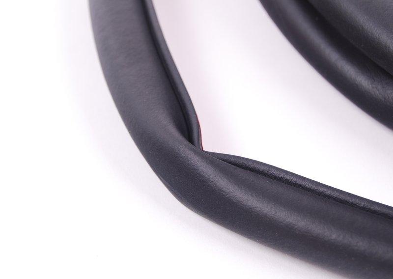 F10 уплотнитель передней двери