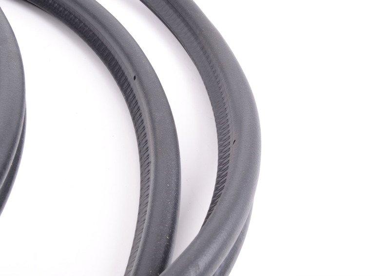 Уплотнитель багажной двери