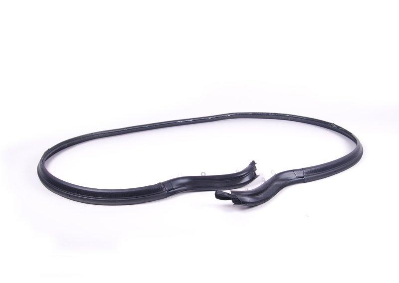 Уплотнитель багажной двери