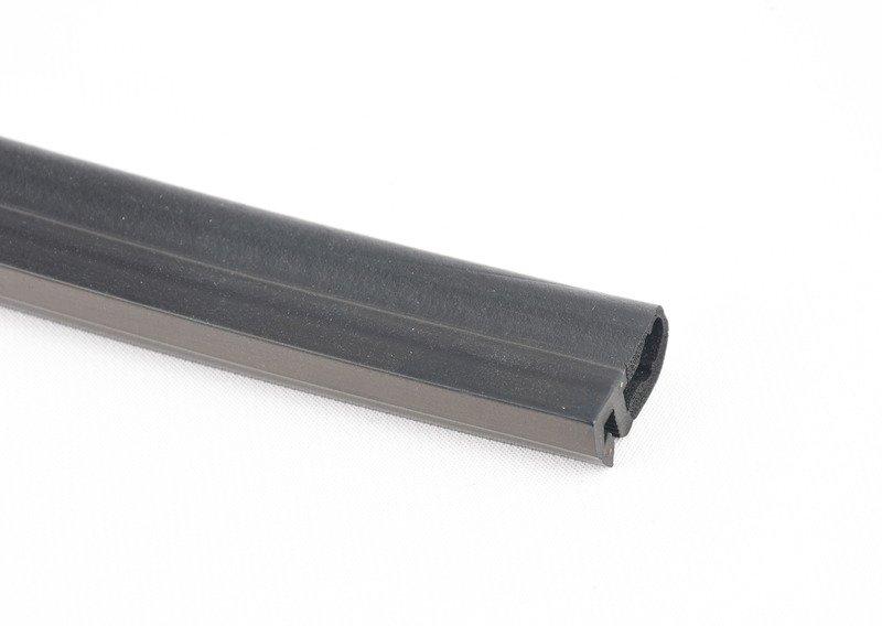 Уплотнитель капота Л