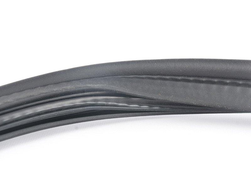 Уплотнитель багажной двери