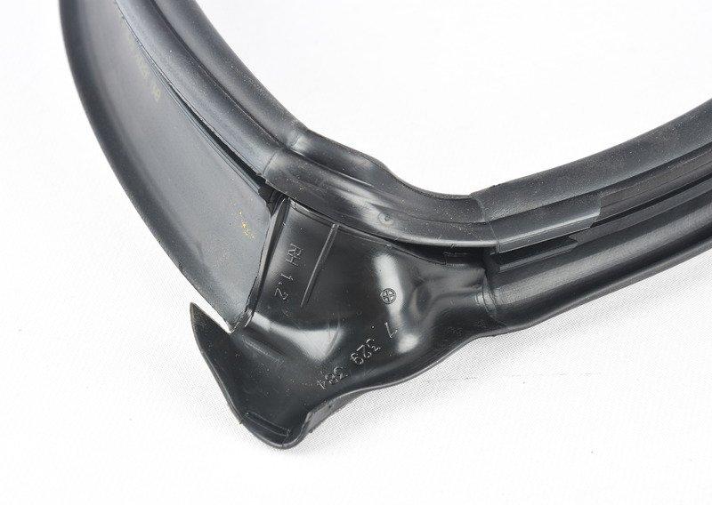 F48 передний уплотнитель капота