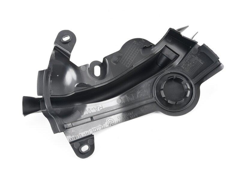 F90/G30/G14 Уплотнение крышка капота боковое левое