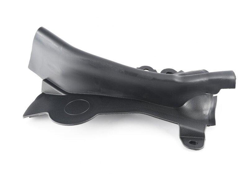 F90/G30/G14 Уплотнение крышка капота боковое левое