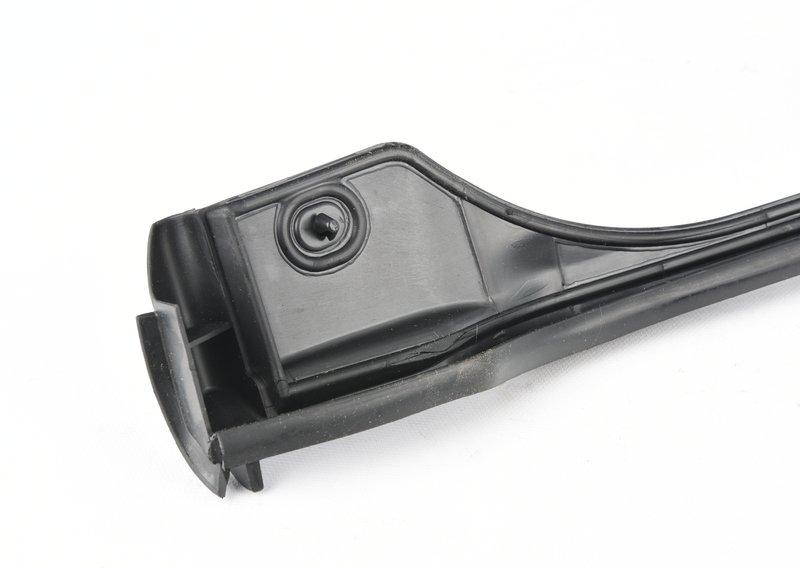 Уплотнитель стыка центральной стойки П