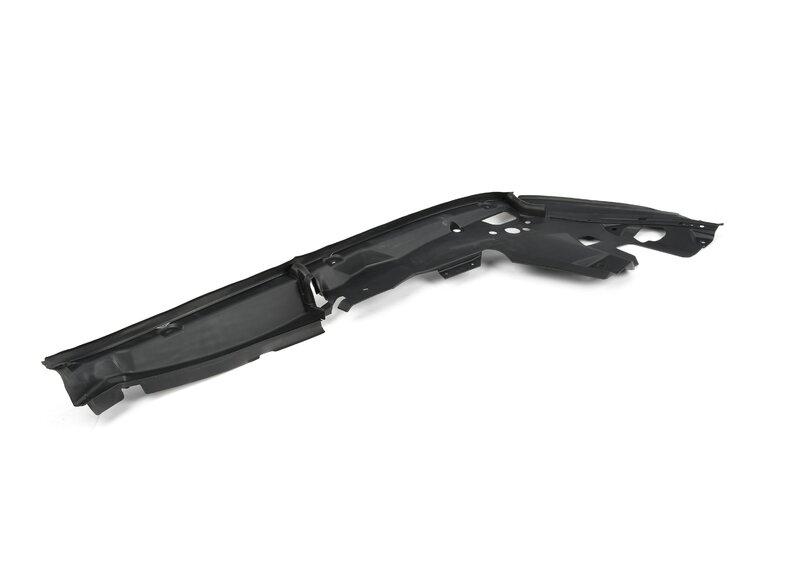 G05 уплотнитель левого крыла под капотом