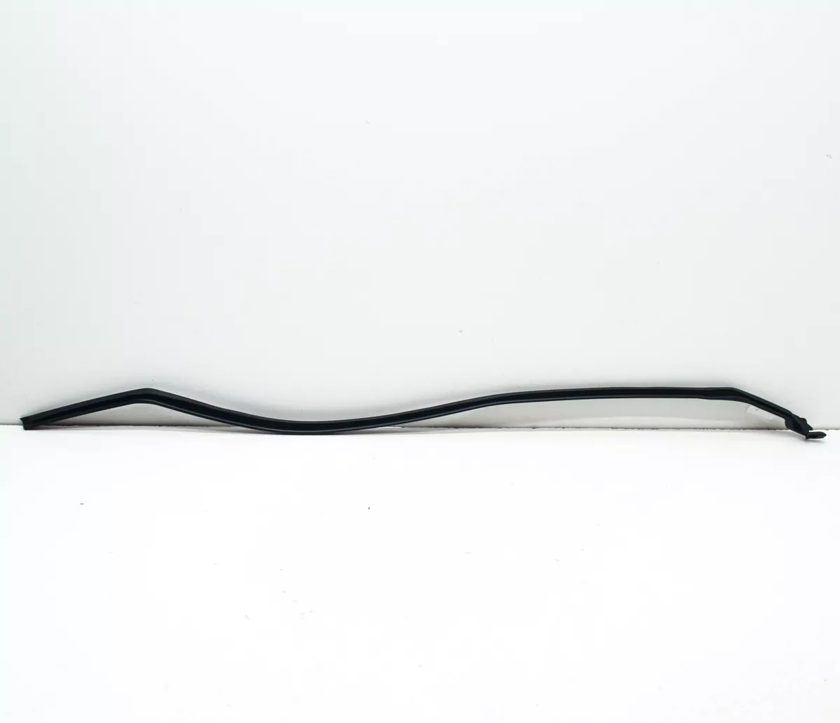 Уплотнитель стыка центральной стойки П G06