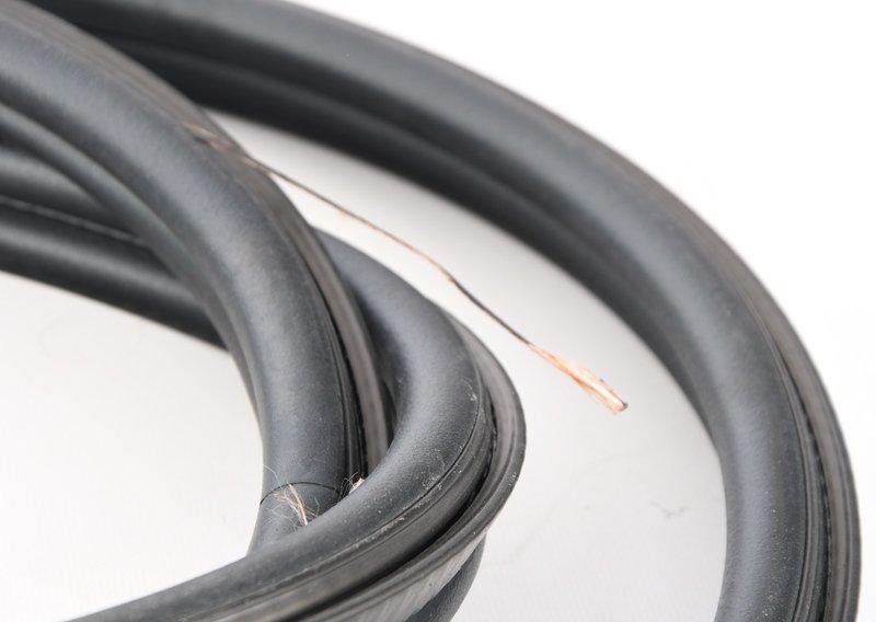 Уплотнитель багажной двери F90 M5 / G30 / G38