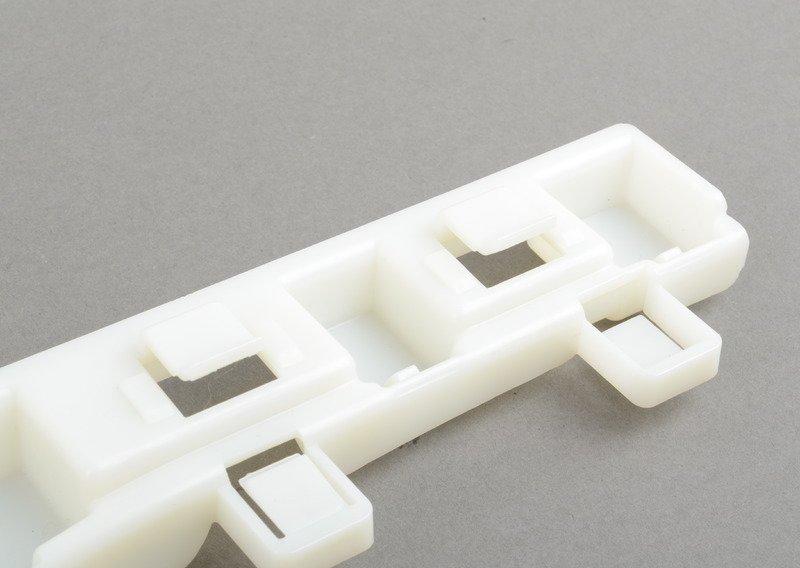 Планка крепления Л