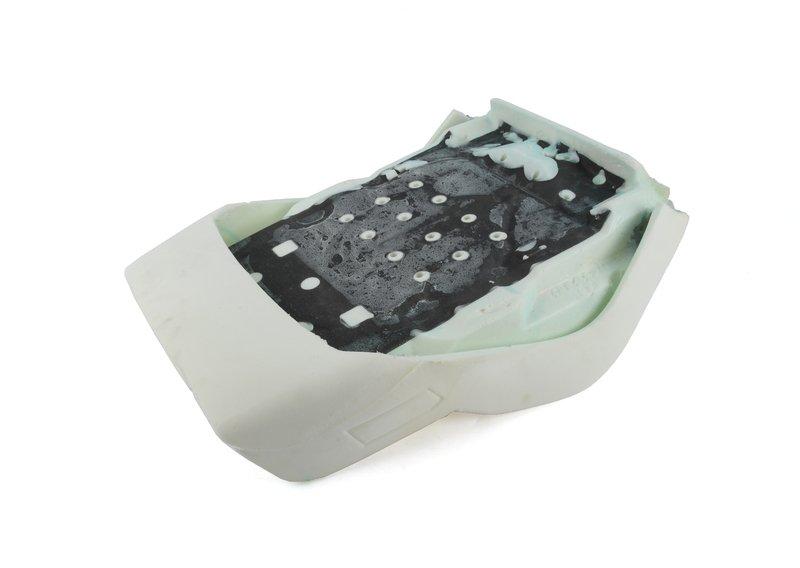 Деталь спинки сиденья из пеноматериала