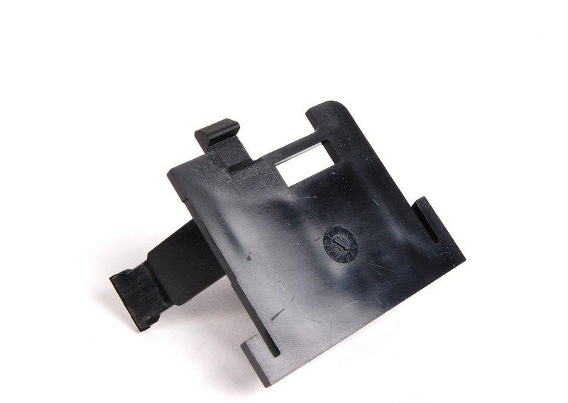 E39/E38 Пластина крепления сиденья Л