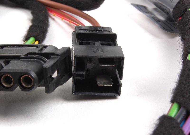 Провода на стороне водителя