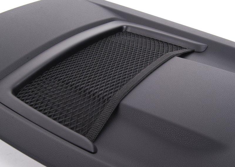 Задняя панель с сетчатым карманом