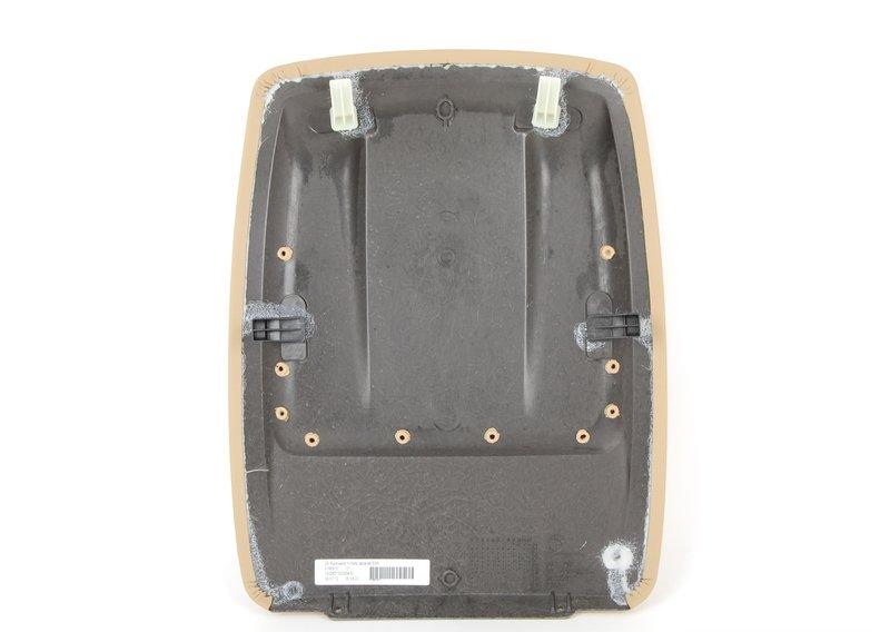 Задняя панель с сетчатым карманом