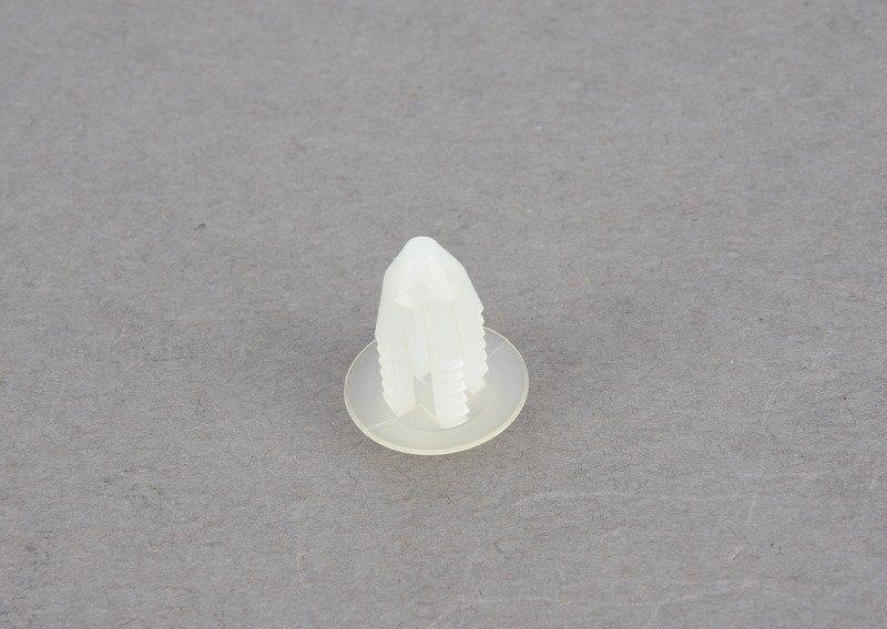 Зажим накладки среднего подлокотника