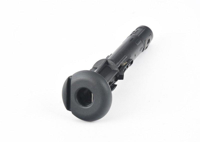 Направляющая подголовника с фиксацией