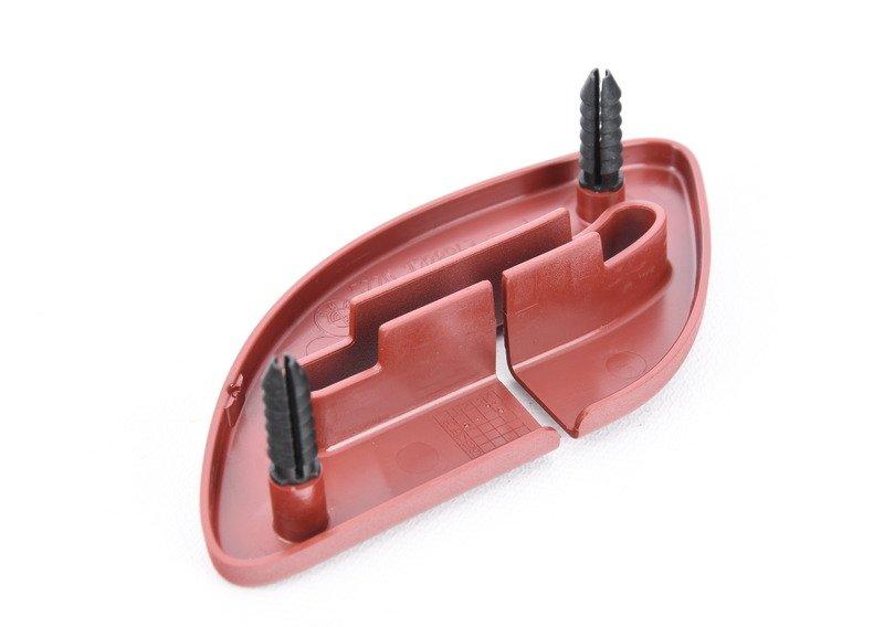 Накладка отверстия для ремня безопасн. Л