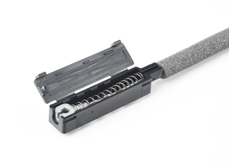 Трос дистанционной разблокировки спинки