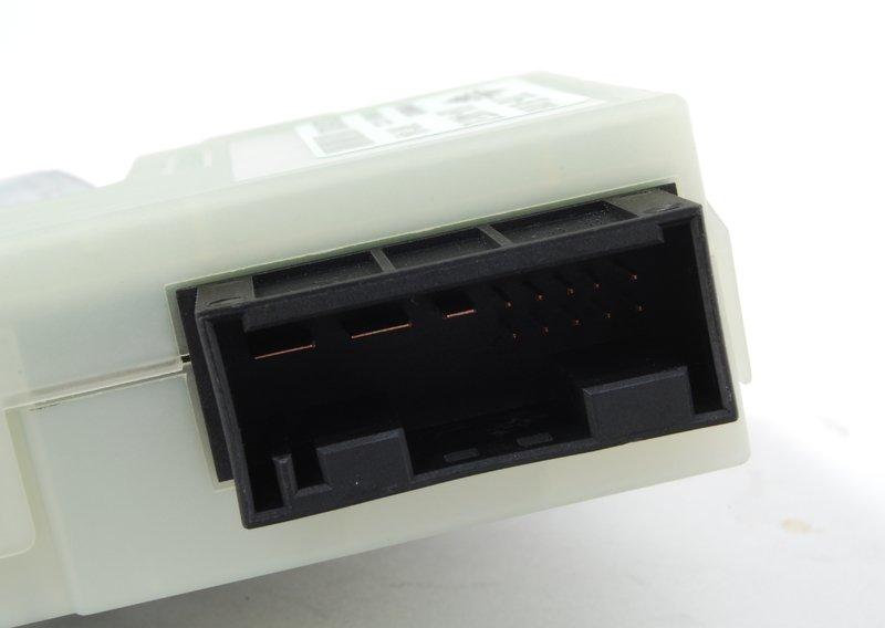 Привод сдвижной крышки люка