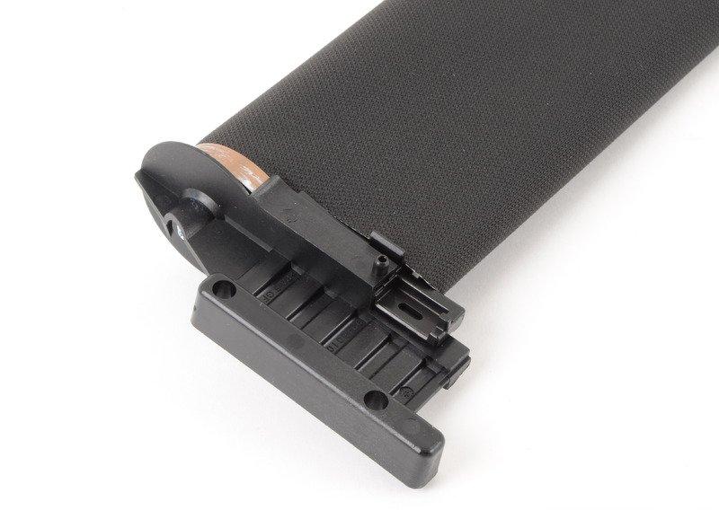 F07 шторка люка