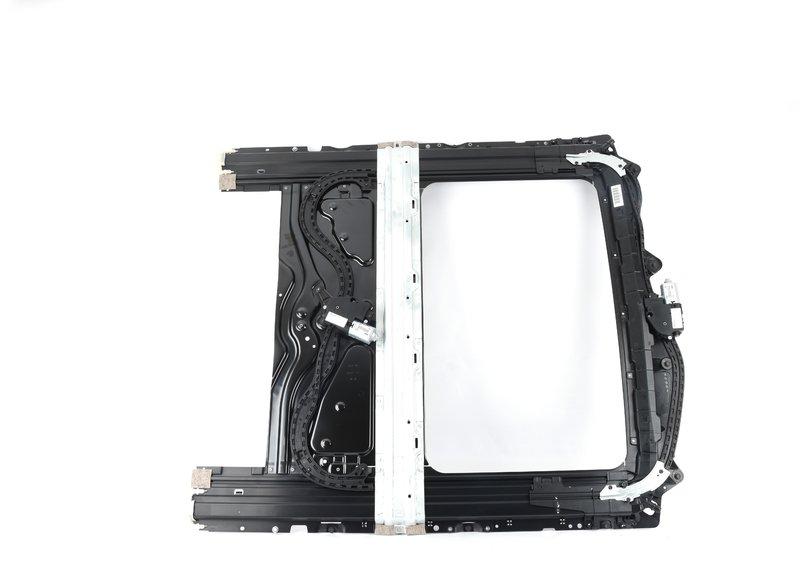 Рама сдвижной крышки люка