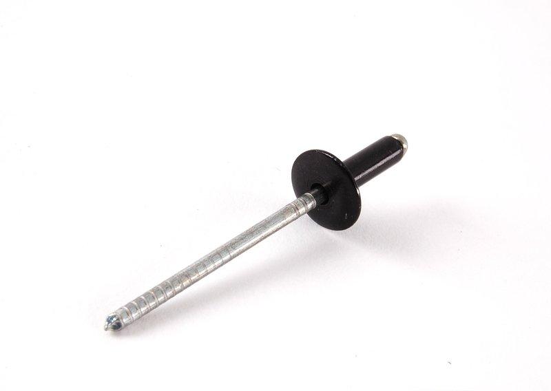 Глухая заклепка