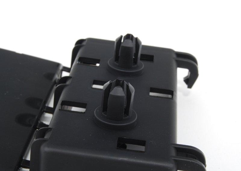 Кронштейн разъема колесн.ниши Пд П