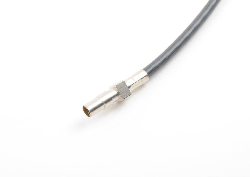 Провод камеры бокового вида в зеркало