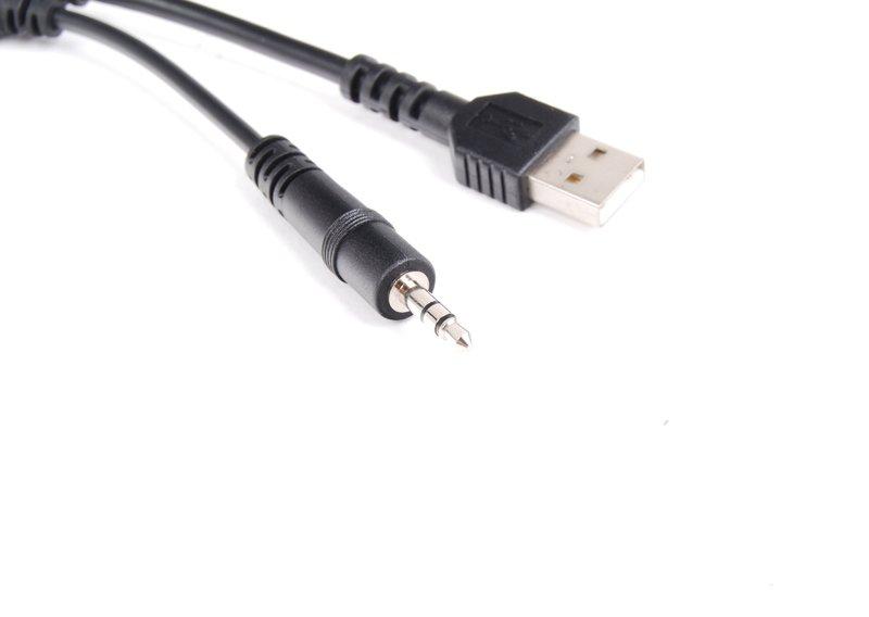 Аудиоадаптер iPod / iPhone