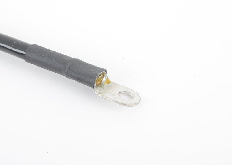 Минусовой провод аккумуляторной батареи