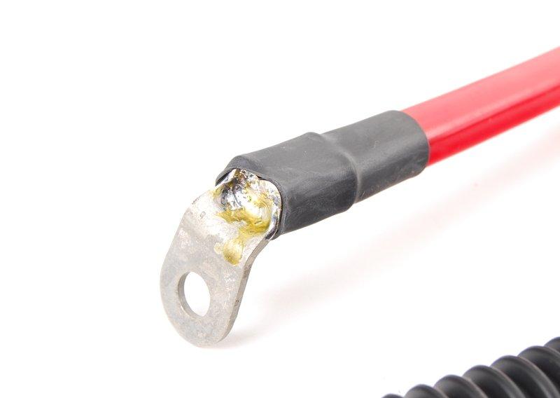 Плюсовой провод аккумуляторной батареи