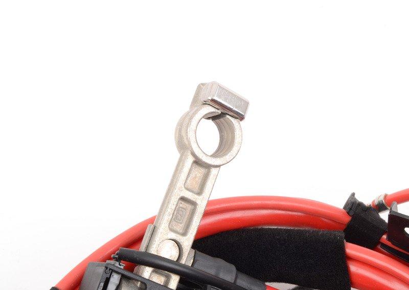 Плюсовой провод аккумуляторной батареи