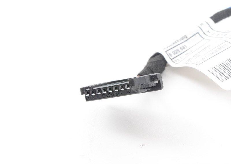 Провода на стороне переднего пассажира