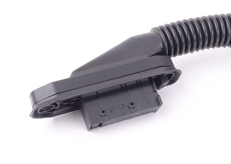 Провода на стороне переднего пассажира