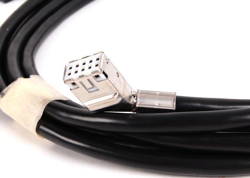 Соединительный кабель CD-чейнджера