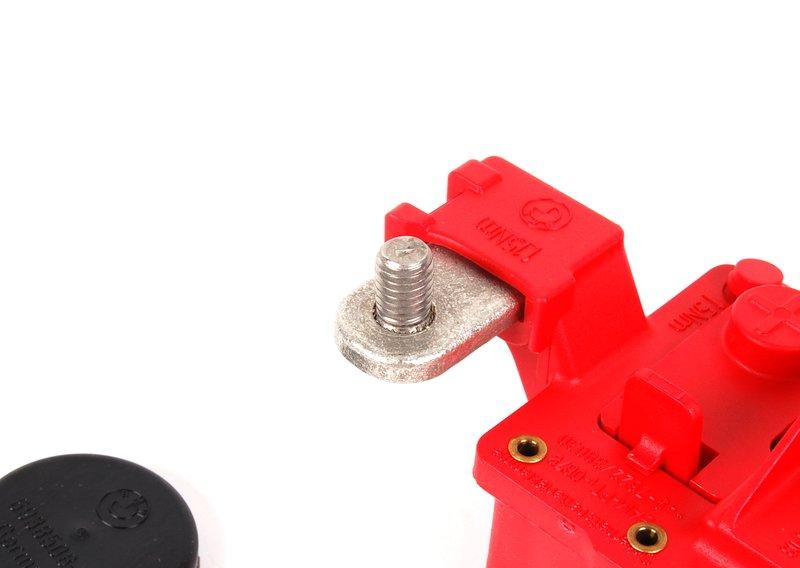 Плюсовой провод аккумуляторной батареи