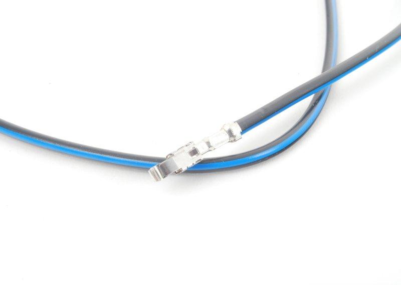 Сдвоенный пружинящий контакт с кабелем