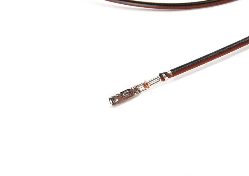 Гнездовой контакт MQS с кабелем