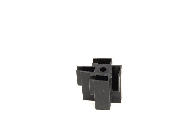 Корпус вилки разъема фары