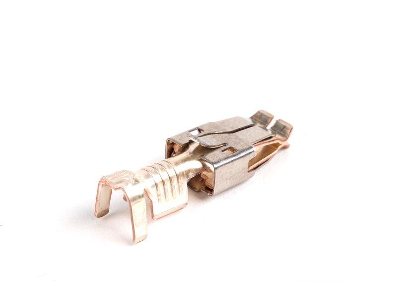 Сдвоенный пружинящий контакт