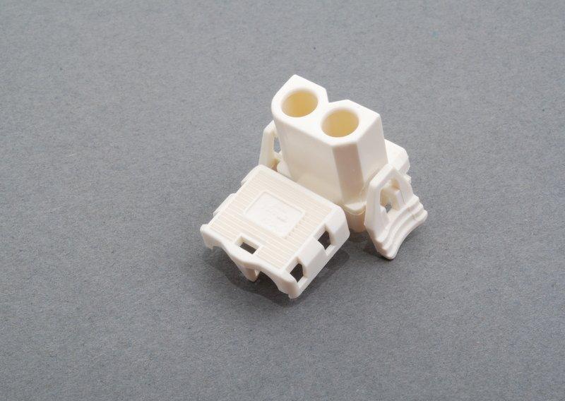 Steckergehäuse weiss