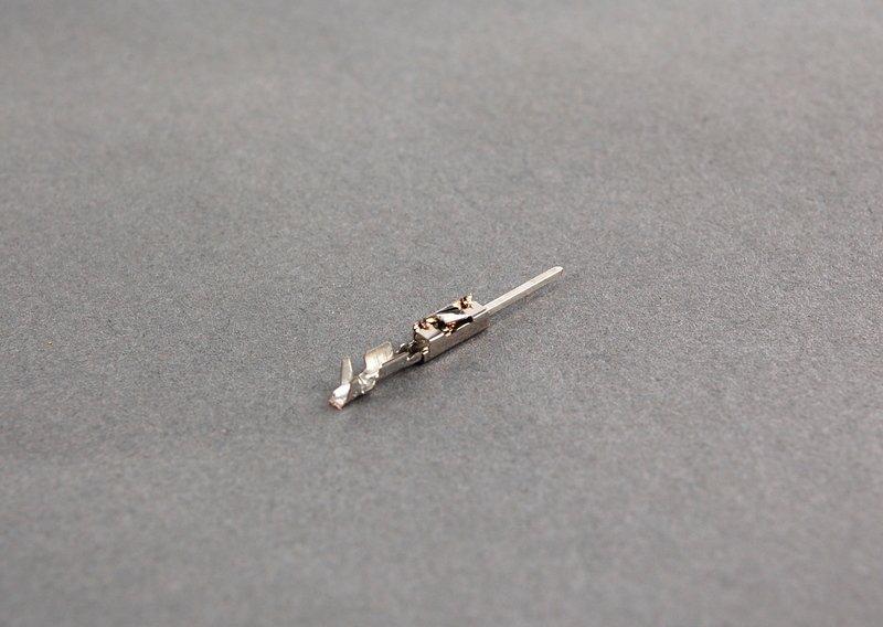 Штыревой контакт MQS