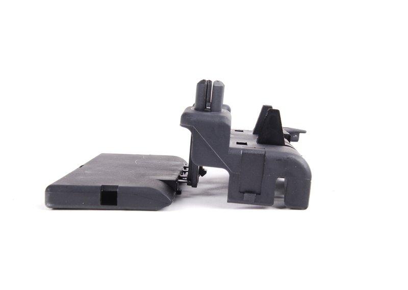 Кронштейн разъема на задней оси Л