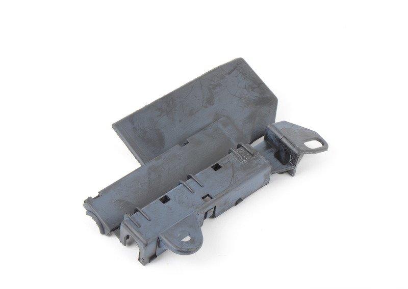 Кронштейн разъема в колесной нише П