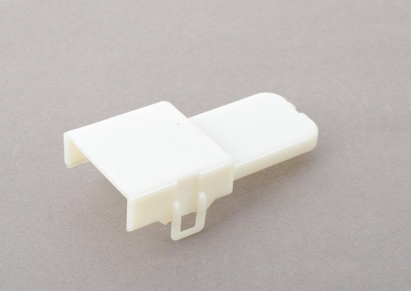 Защитный колпачок плюс.полюса батареи