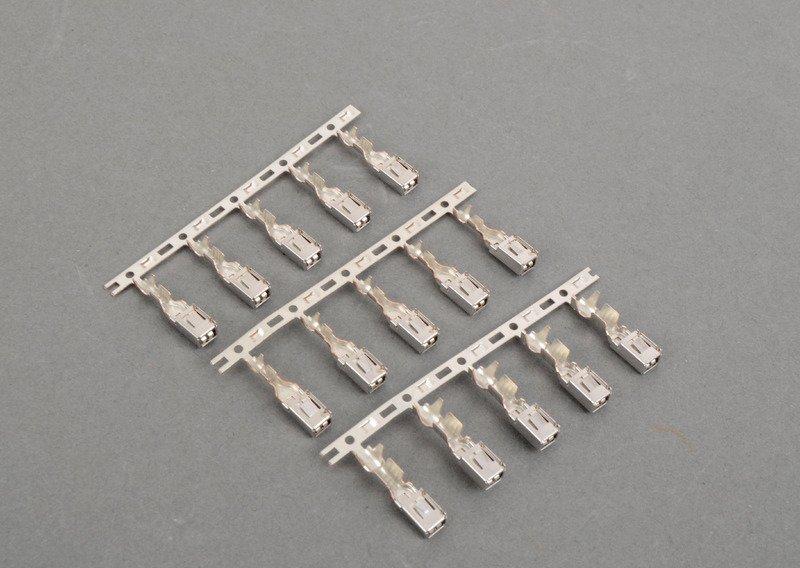 Универсальный корпус розетки незакодир.